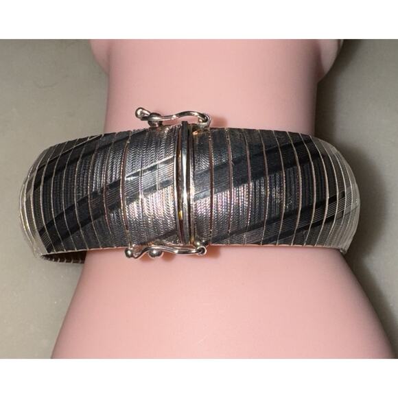 Italian Sterling Silver 925 Textured Articulated Panel Bracelet - Picture 6 of 14